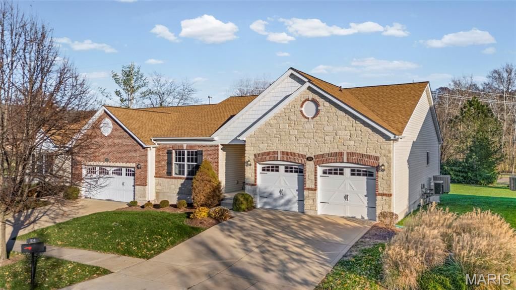 104 Amiot Court, Chesterfield, MO 63146