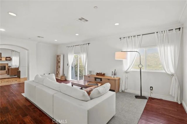 9369 Hillrose, Sunland, CA 91040