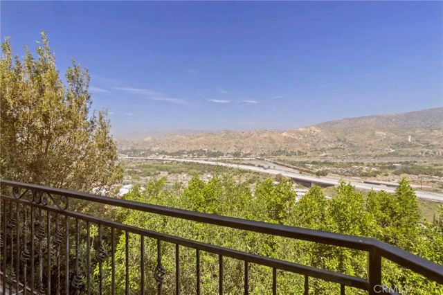 9369 Hillrose, Sunland, CA 91040