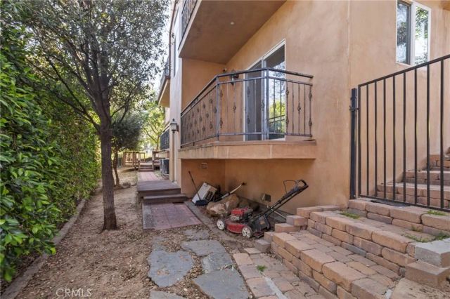 9369 Hillrose, Sunland, CA 91040