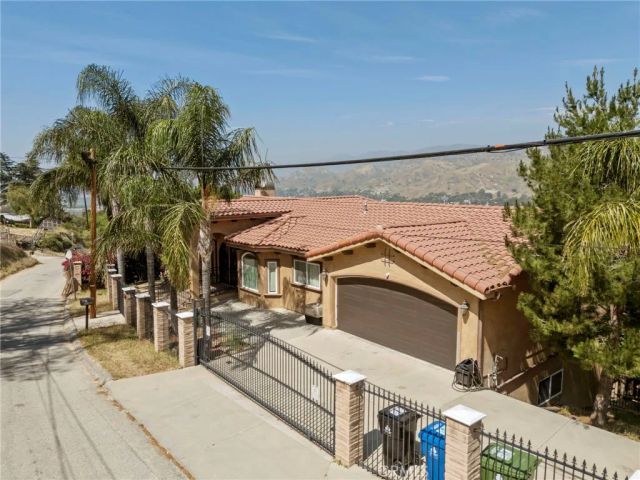 9369 Hillrose, Sunland, CA 91040