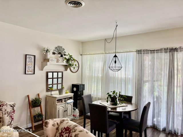 11 Amesbury Road E, Whiting, NJ 08759