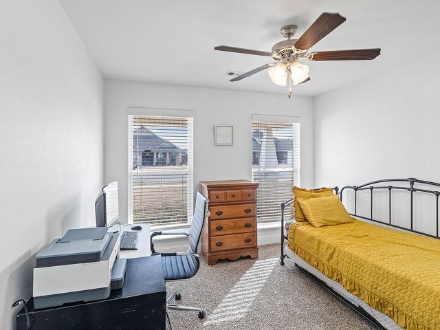 2402 England Lane, Pea Ridge, AR 72751