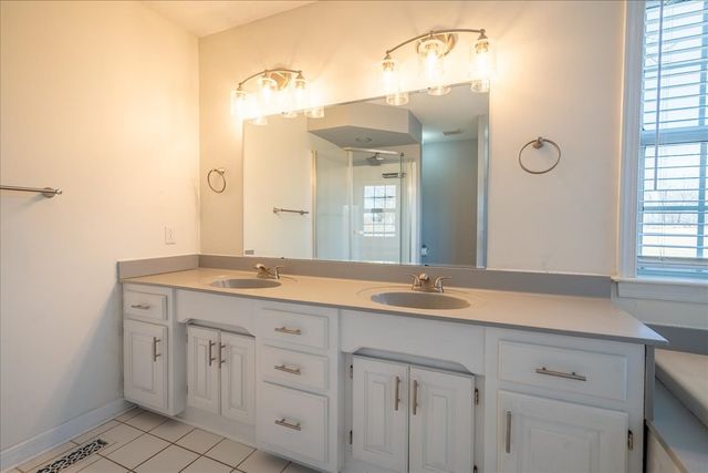 1126 Crowder Rd, Lawrenceburg, TN 38464