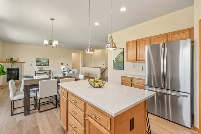 5912 NW 92nd Court, Johnston, IA 50131