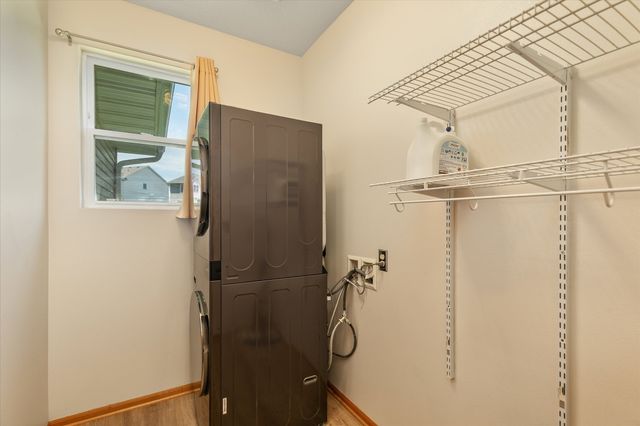 5912 NW 92nd Court, Johnston, IA 50131