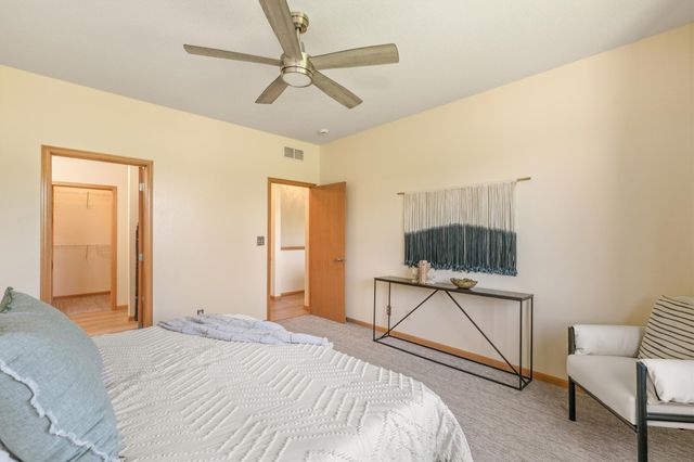 5912 NW 92nd Court, Johnston, IA 50131