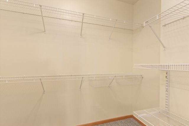 5912 NW 92nd Court, Johnston, IA 50131