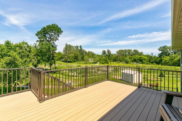 5912 NW 92nd Court, Johnston, IA 50131
