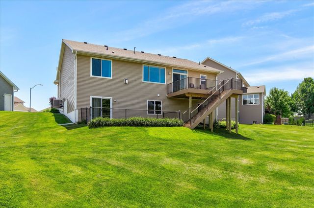 5912 NW 92nd Court, Johnston, IA 50131