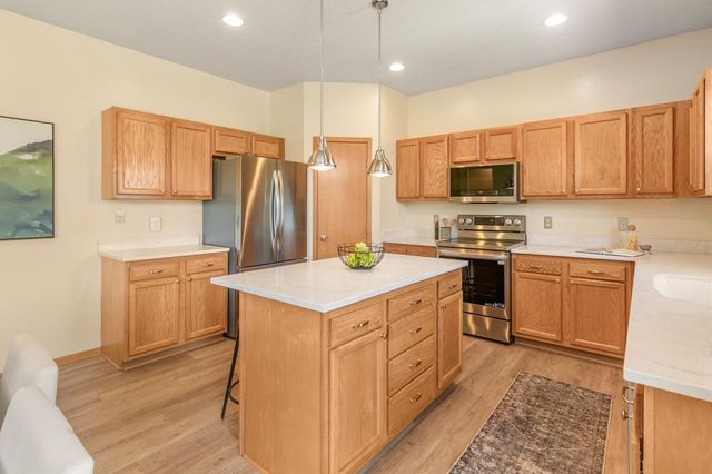 5912 NW 92nd Court, Johnston, IA 50131