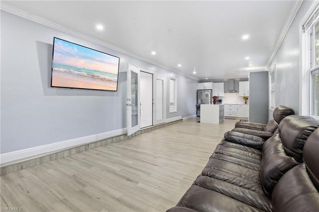 6005 Star Grass LN, Naples, FL 34116