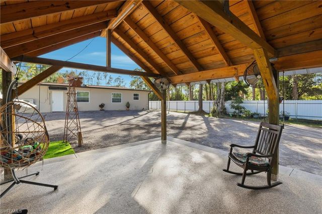 6005 Star Grass LN, Naples, FL 34116