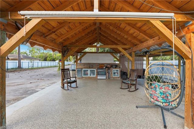 6005 Star Grass LN, Naples, FL 34116