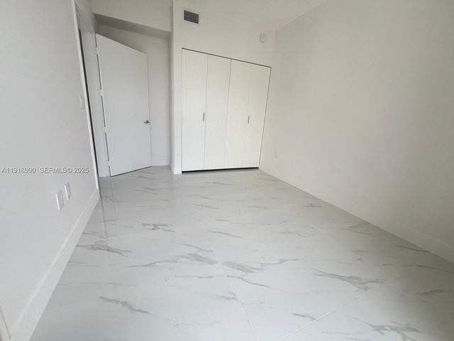 700 NE 24th 3501, Miami, FL 33137