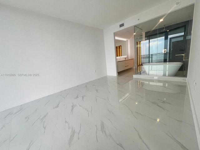 700 NE 24th 3501, Miami, FL 33137