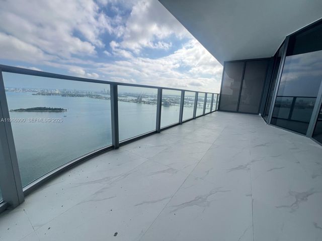 700 NE 24th 3501, Miami, FL 33137