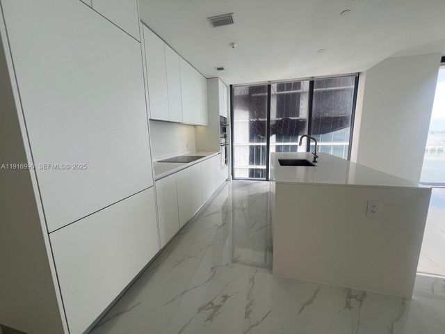 700 NE 24th 3501, Miami, FL 33137