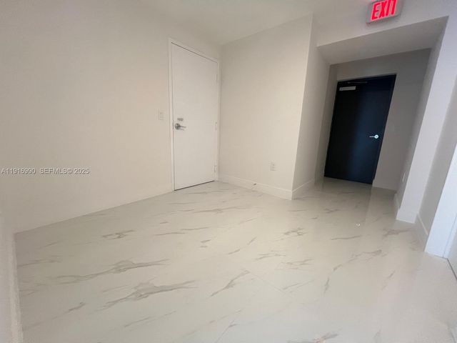 700 NE 24th 3501, Miami, FL 33137