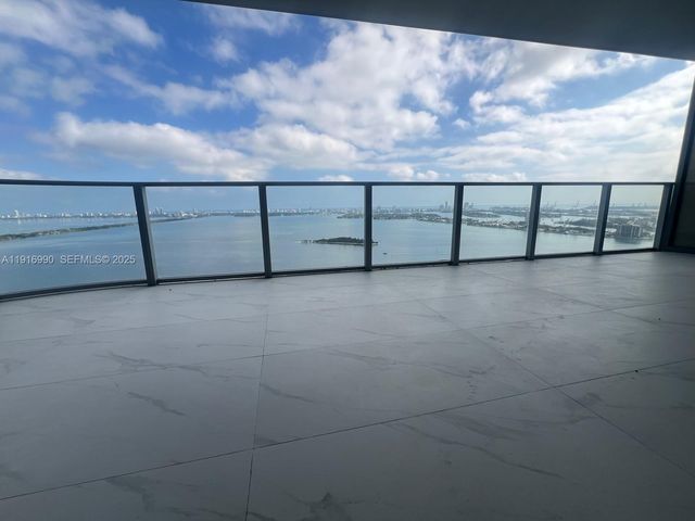 700 NE 24th 3501, Miami, FL 33137