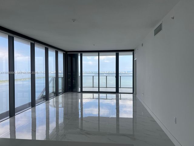 700 NE 24th 3501, Miami, FL 33137