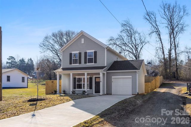 907 W Georgia Avenue, Bessemer City, NC 28016