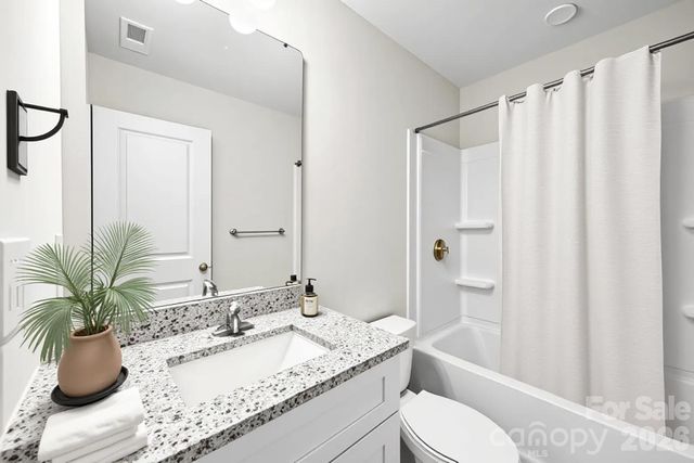 907 W Georgia Avenue, Bessemer City, NC 28016