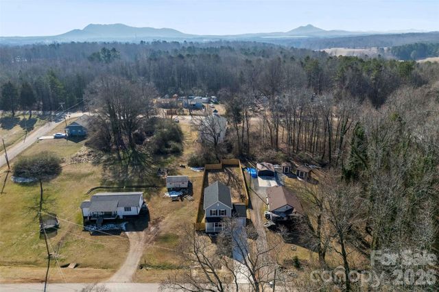 907 W Georgia Avenue, Bessemer City, NC 28016