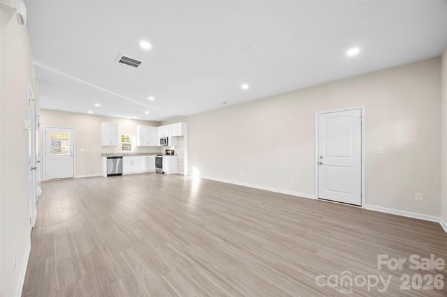 907 W Georgia Avenue, Bessemer City, NC 28016