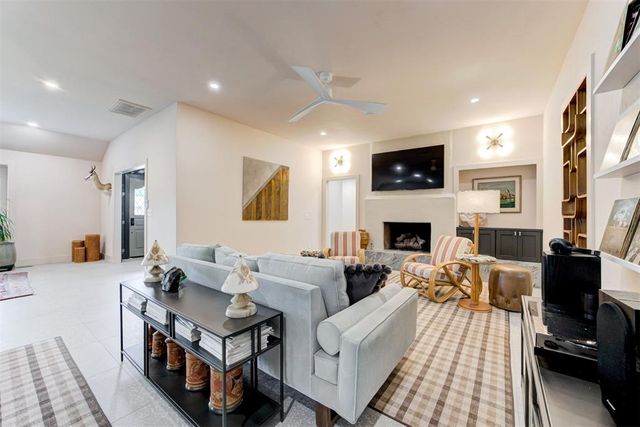 2334 NW 58th Circle, Oklahoma City, OK 73112