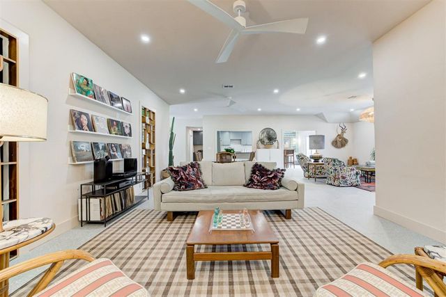 2334 NW 58th Circle, Oklahoma City, OK 73112