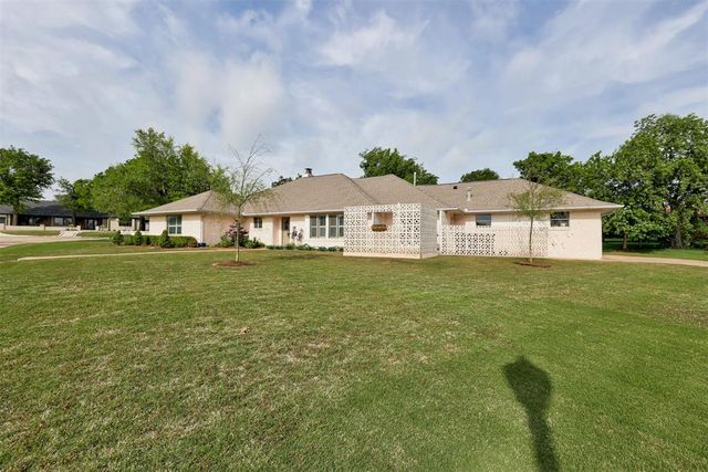 2334 NW 58th Circle, Oklahoma City, OK 73112