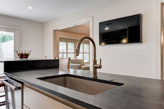 2334 NW 58th Circle, Oklahoma City, OK 73112