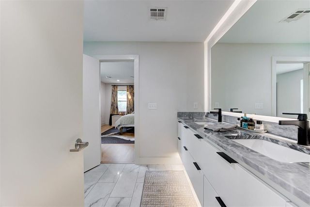 2334 NW 58th Circle, Oklahoma City, OK 73112