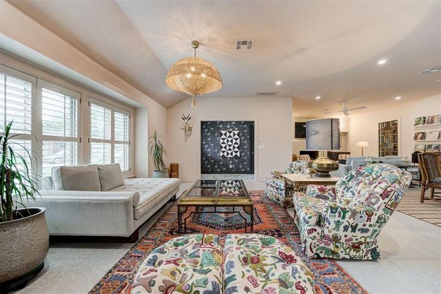 2334 NW 58th Circle, Oklahoma City, OK 73112