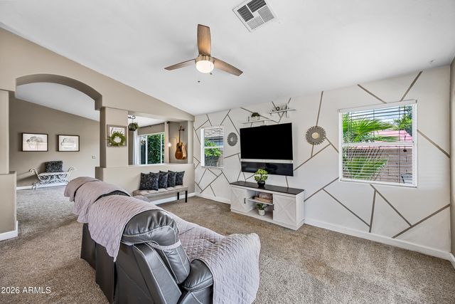 3223 W SALTER Drive, Phoenix, AZ 85027