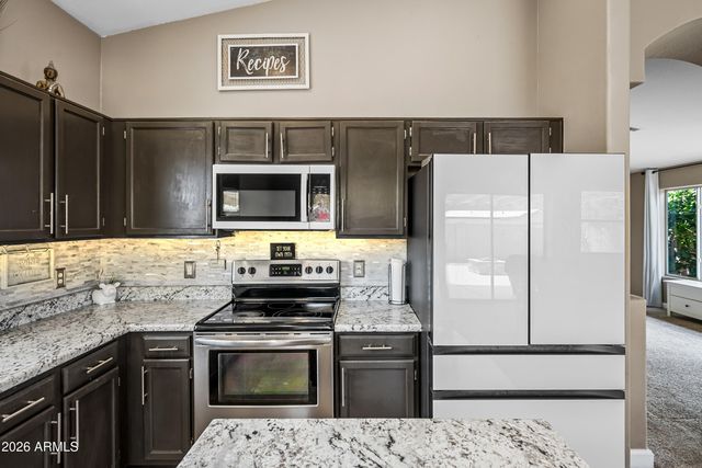 3223 W SALTER Drive, Phoenix, AZ 85027