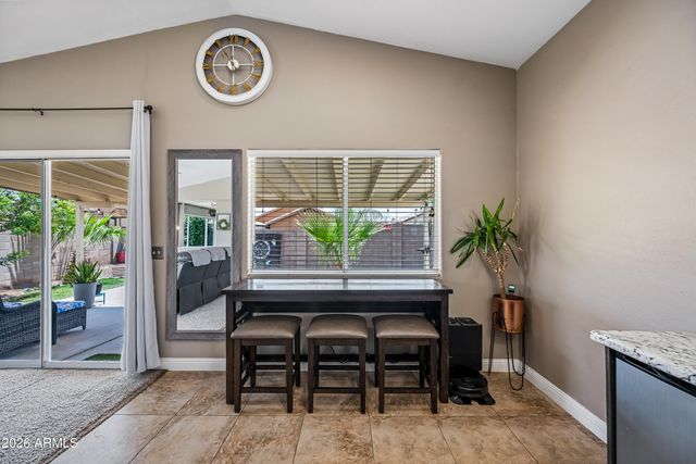 3223 W SALTER Drive, Phoenix, AZ 85027