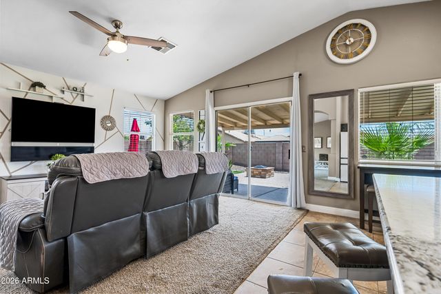 3223 W SALTER Drive, Phoenix, AZ 85027