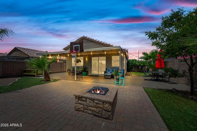 3223 W SALTER Drive, Phoenix, AZ 85027