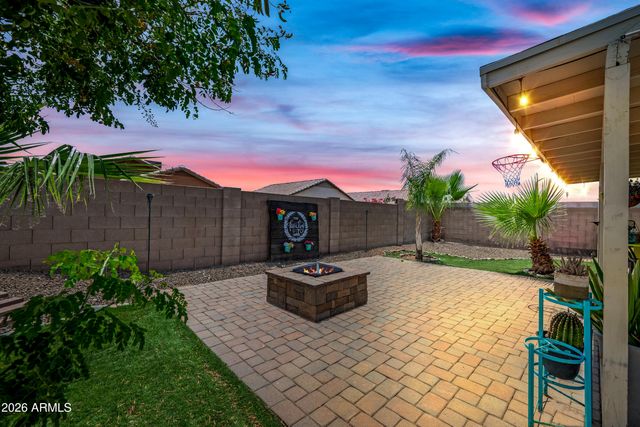 3223 W SALTER Drive, Phoenix, AZ 85027