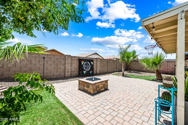 3223 W SALTER Drive, Phoenix, AZ 85027