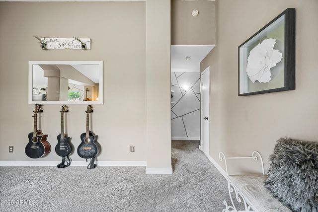 3223 W SALTER Drive, Phoenix, AZ 85027