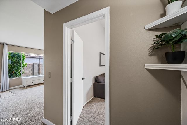 3223 W SALTER Drive, Phoenix, AZ 85027