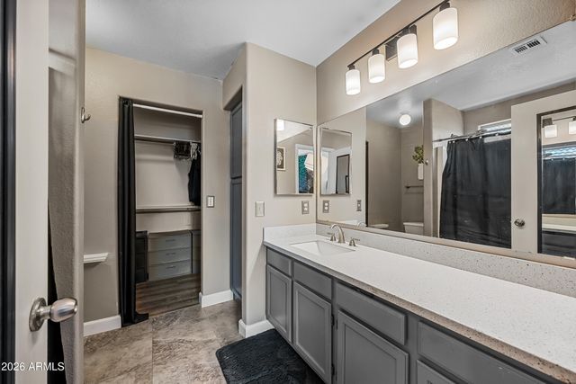 3223 W SALTER Drive, Phoenix, AZ 85027