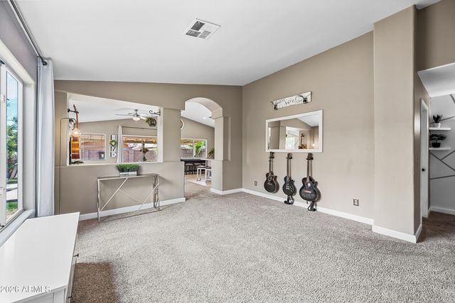 3223 W SALTER Drive, Phoenix, AZ 85027