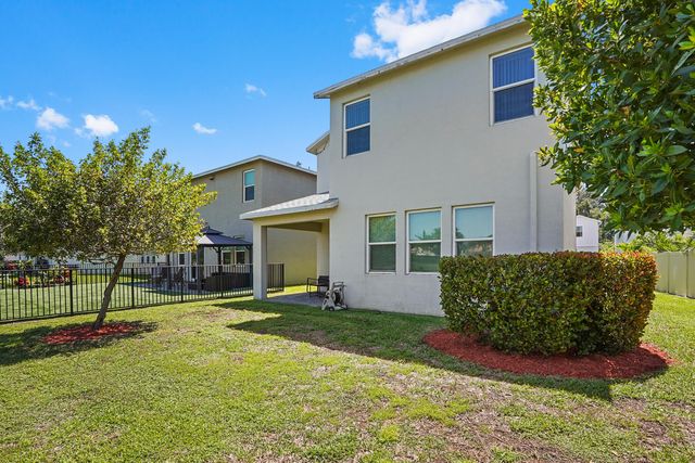 1826 Lake Cove Drive, Lake Worth, FL 33460