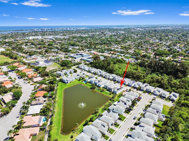 1826 Lake Cove Drive, Lake Worth, FL 33460