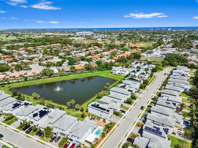 1826 Lake Cove Drive, Lake Worth, FL 33460