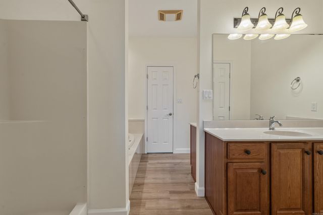 126 Bay Ridge Loop, Hot Springs, AR 71901